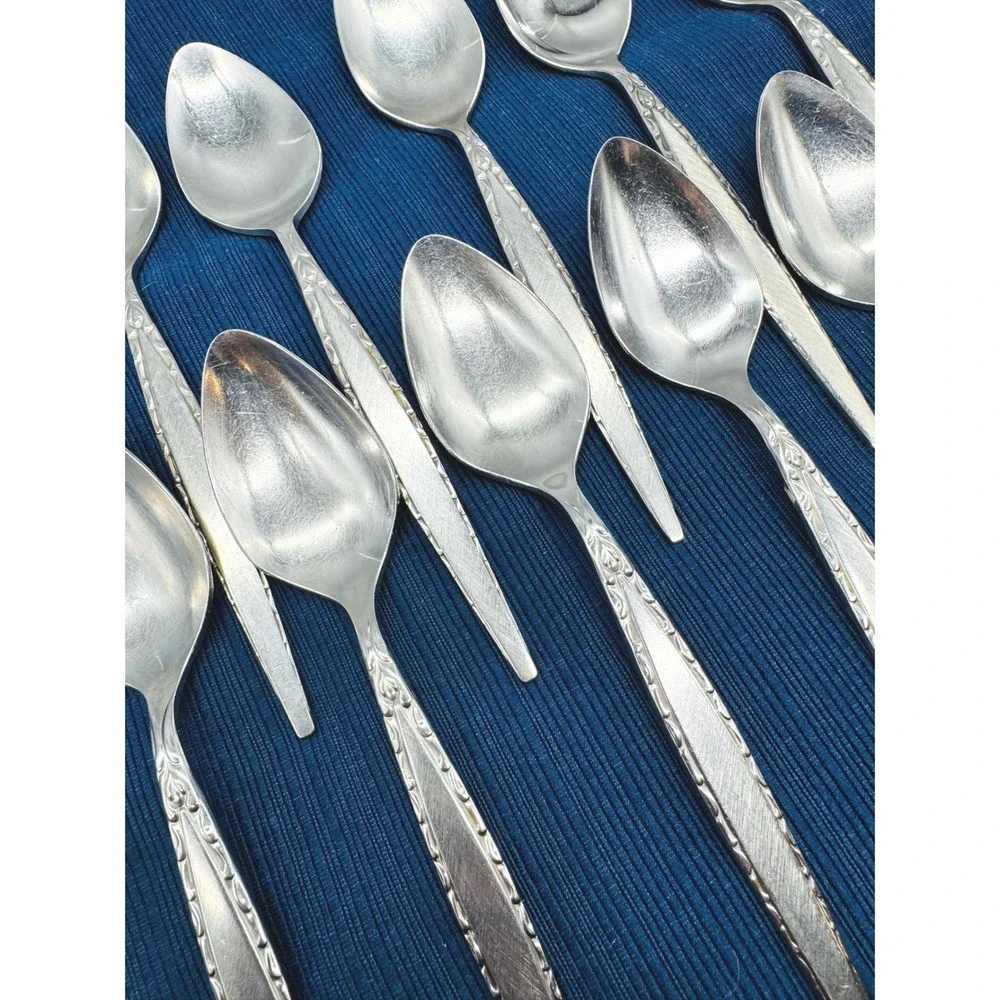 Oneida Community Venetia Teaspoons Silver Set of 12 Stainless Flatware